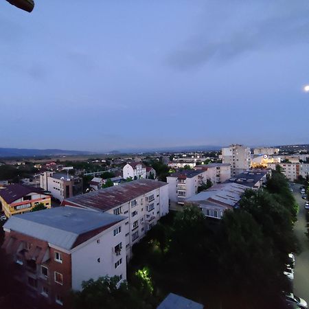 Cosy 2-Bedroom Apartment With An Amazing Panorama Deva Exterior photo